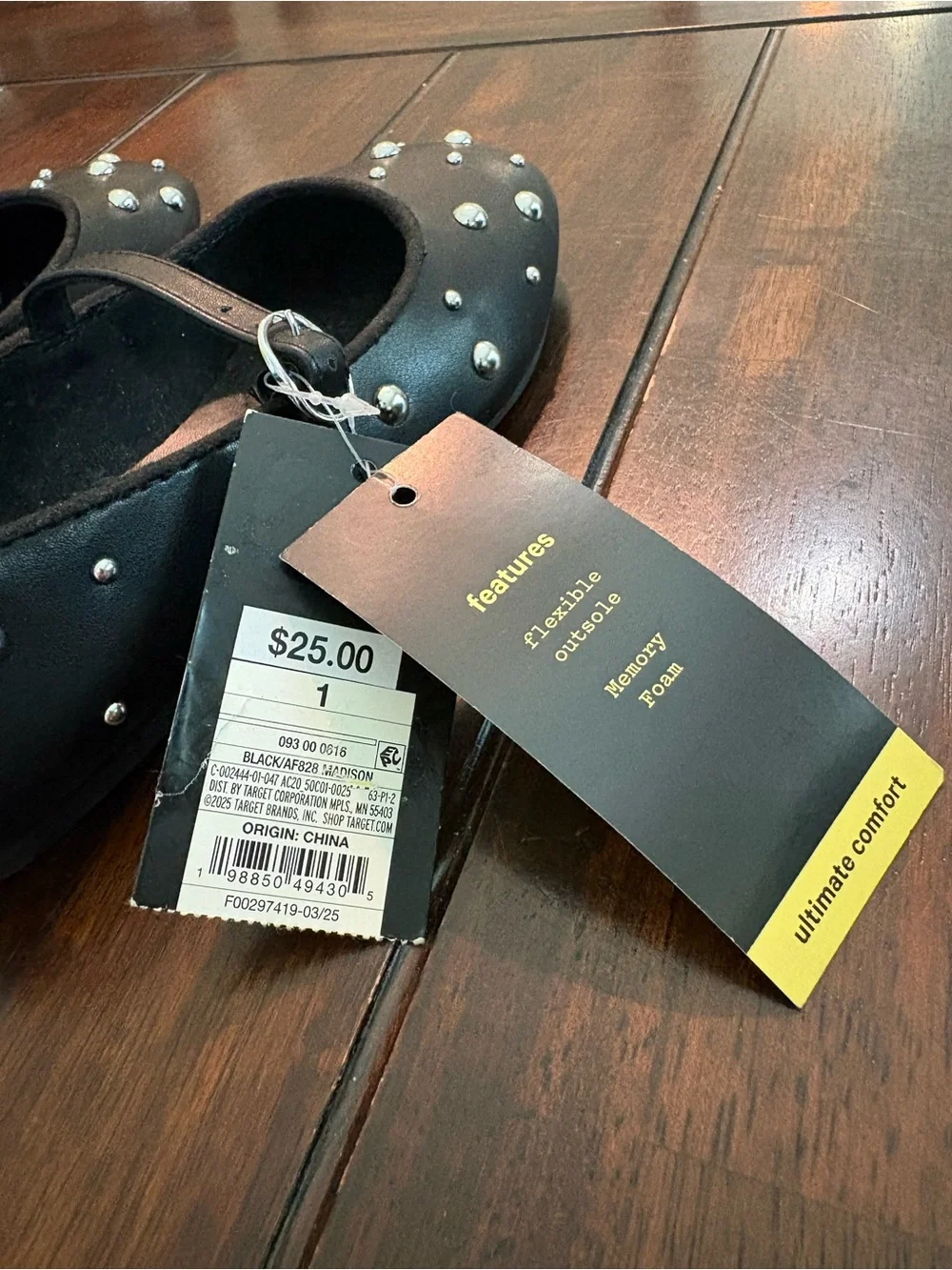 Girl’s Black Mary Jane flats with silver studs, size 1